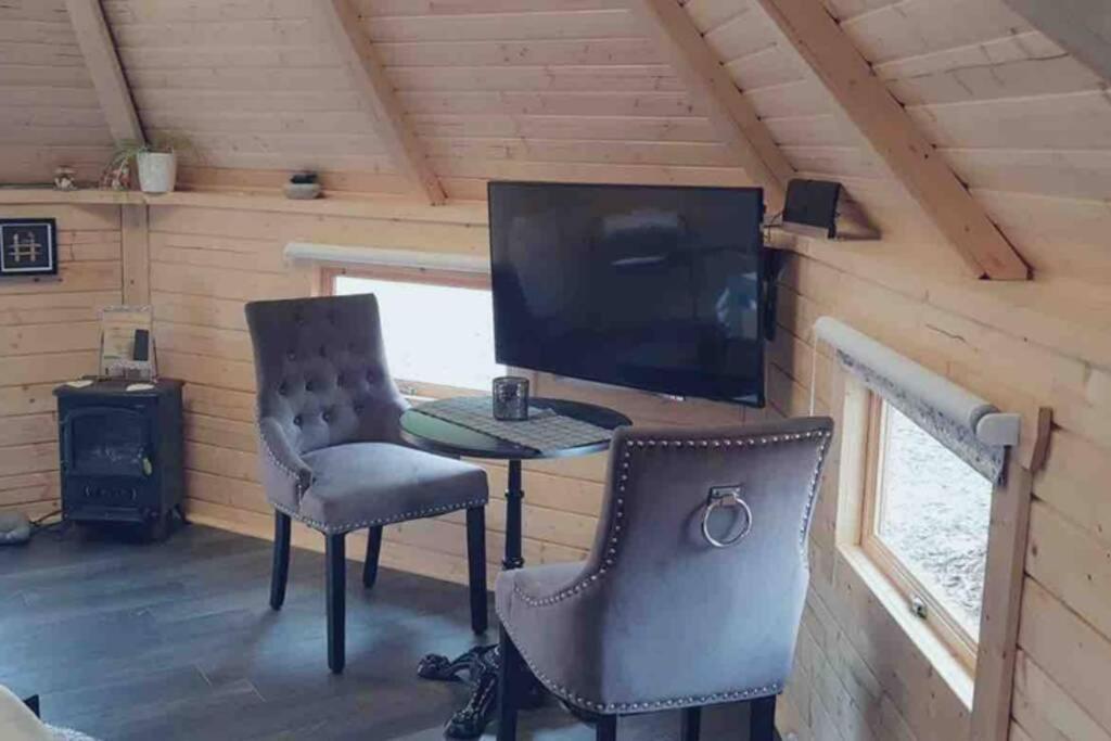 Unique Luxury Cabin インヴァネス エクステリア 写真